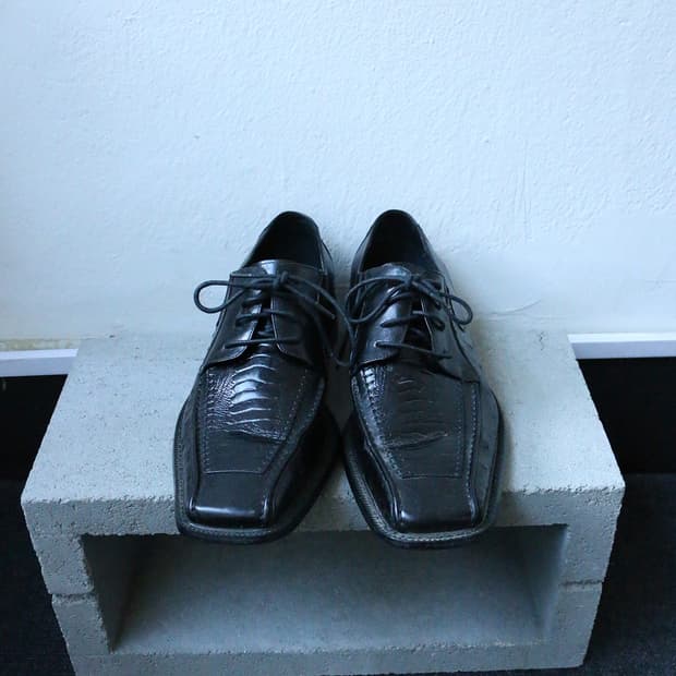 빈티지 블랙 레더 드레스 슈즈