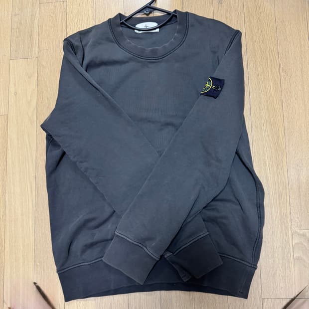 스톤아일랜드 맨투맨