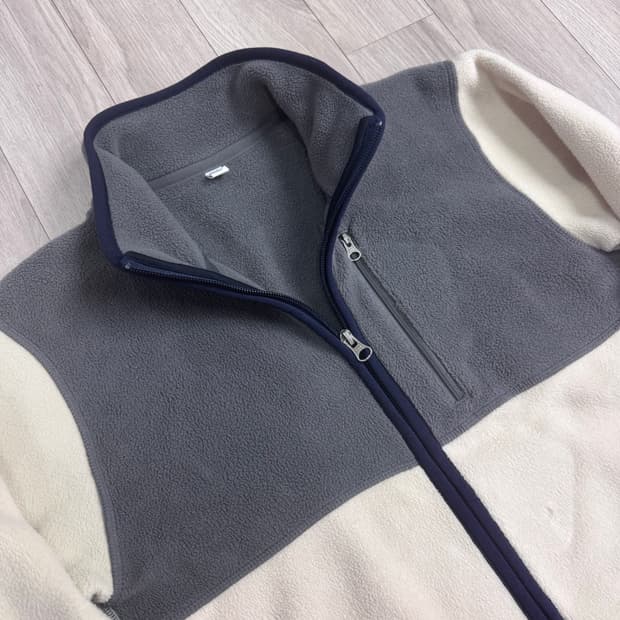 유니클로 투톤 배색 플리스 집업