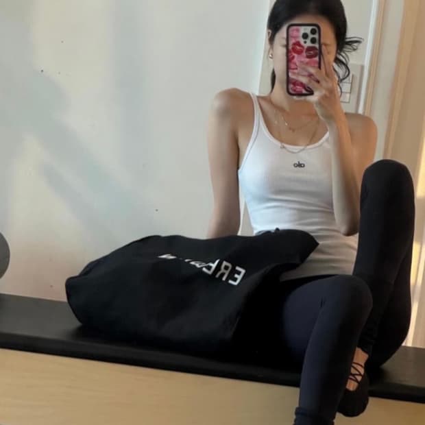 알로요가 슬리브리스 alo ribbed prosper tank