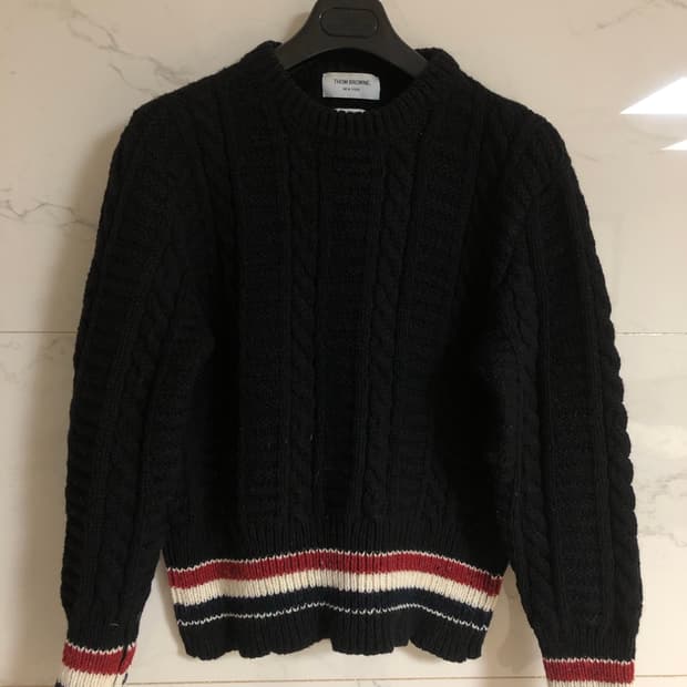톰브라운 케이블 니트