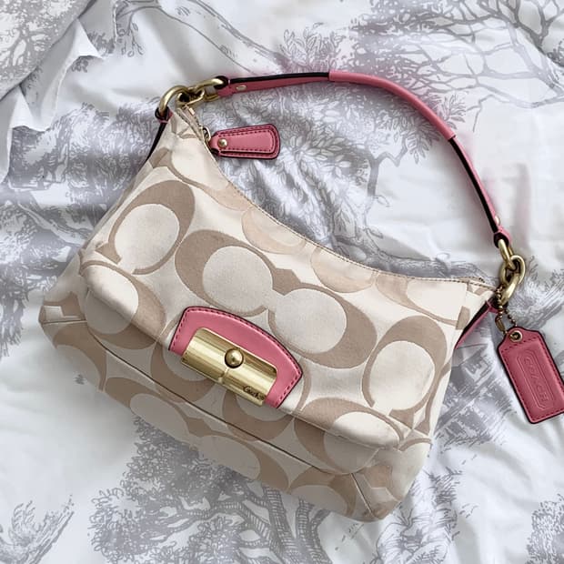 💗 Coach Signature Pink Ivory Bag 