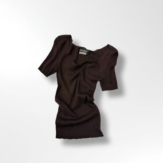 살바토레 페라가모 골지 반팔 니트 티셔츠 스퀘어넥 슬림핏 브라운