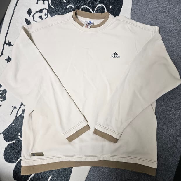 아디다스 레이어드 맨투맨 스웻셔츠 긴팔티