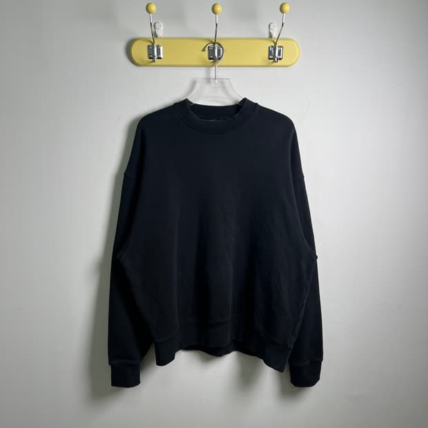 COS 코스 블랙 맨투맨 M