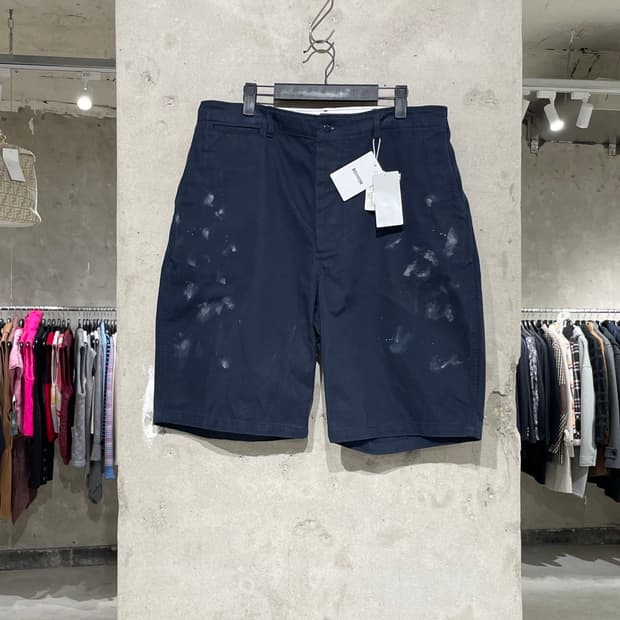 빔즈 x 바우와우 네이비 페인티드 빅 치노 쇼츠