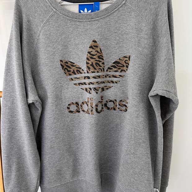 아디다스 레오파드 트레포일 맨투맨 회색(사이즈110)