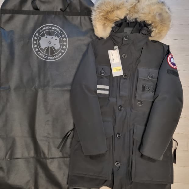 캐나다구스 코트 60주년 한정판S