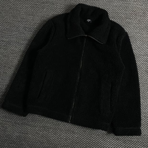 무신사스탠다드 블랙 미니멀 쉐르파 플리스 자켓y 3136