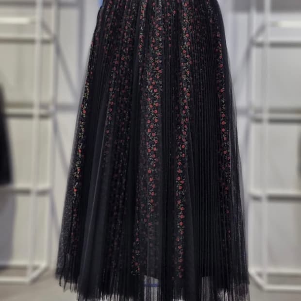 SJYP 매쉬 플로럴 캉캉 스커트