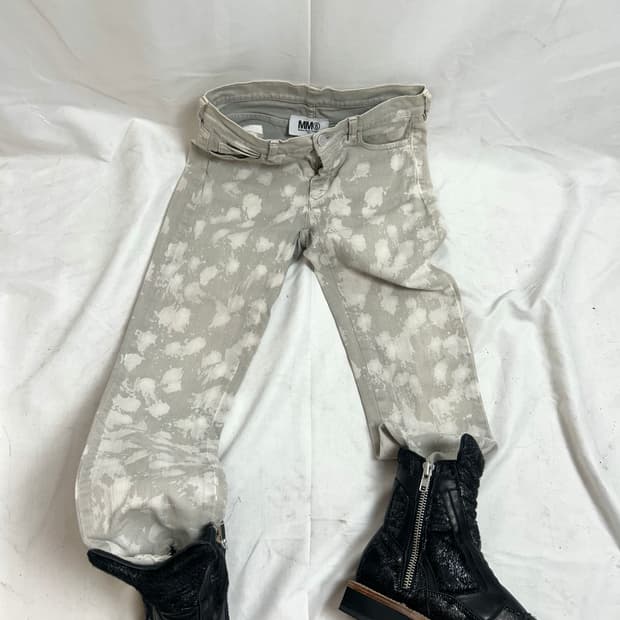 Maison Margiela MM6 애시드 컷오프 슬림 팬츠