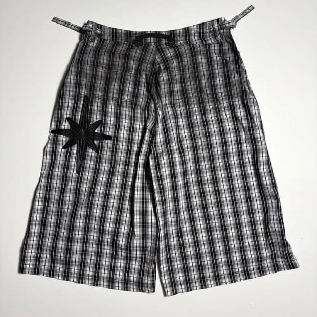 배드블러드 25ss 코스모 그래픽 버뮤다 팬츠 R3135