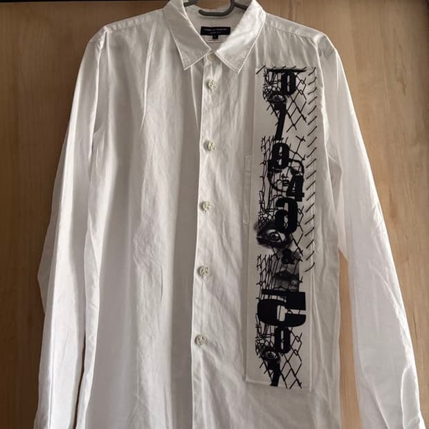 꼼데가르송 옴므 플러스 패치 셔츠