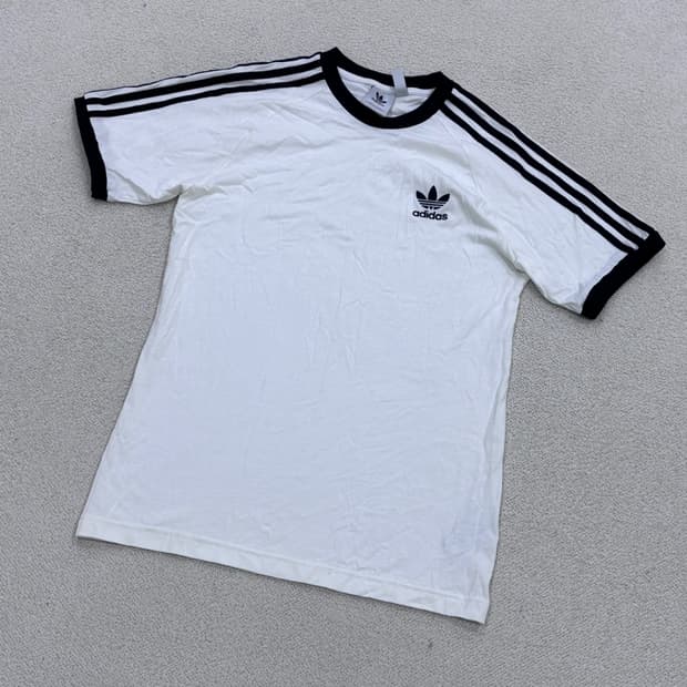 L 아디다스 클래식 반팔 티셔츠 0415E