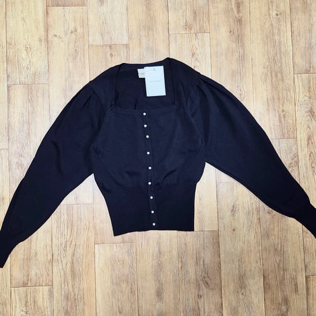 해바이해킴(HAE BY HAEKIM) 스퀘어넥 가디건 55 새상품 