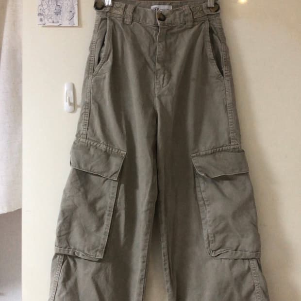 ZARA 베이지 카고 팬츠