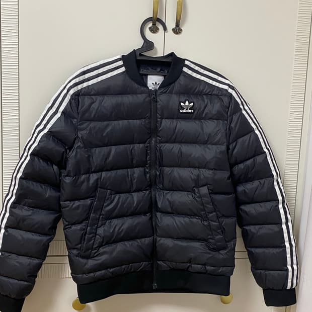 아디다스 SST 다운 자켓 S 블랙