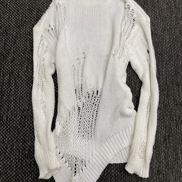 Y2K Grunge Damaged White Knit Sleeve