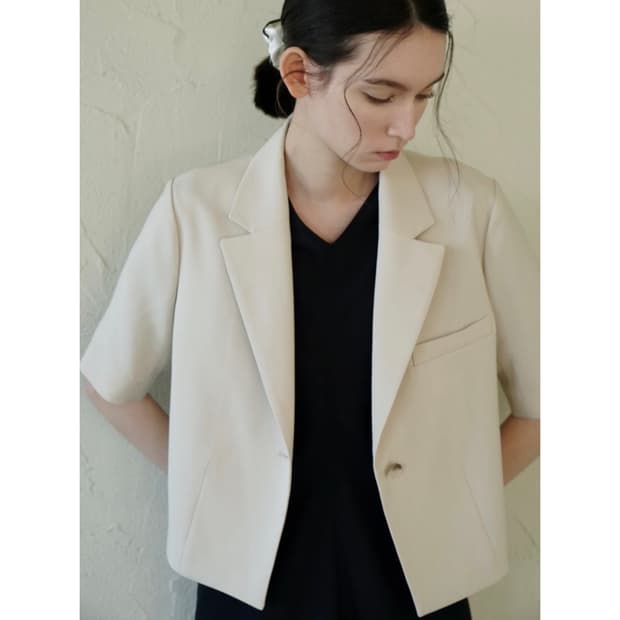 umer 유메르 뉴카라 숏자켓 크림