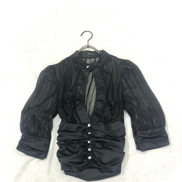 powning133 파우닝 빈티지 긱시크 오네갸루 블라우스