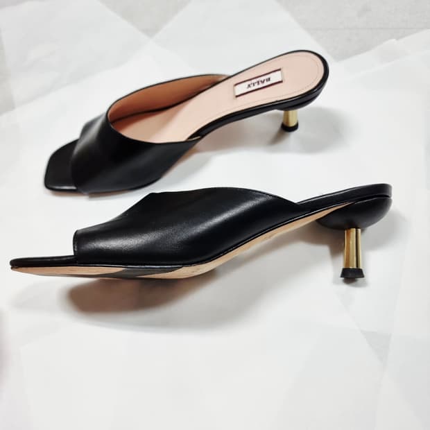 발리 Bally 가죽 샌들 키튼힐 구두 슈즈 (38/250) 상태최상