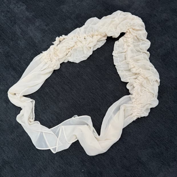 빈티지 아이보리 셔링 스카프