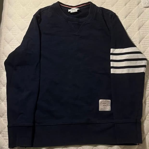 정품) 톰브라운 사선완장 맨투맨 3