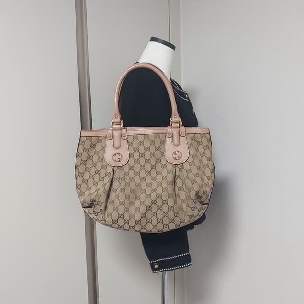 구찌 핑크 GG 캔버스 스칼렛 토트백 (정품)