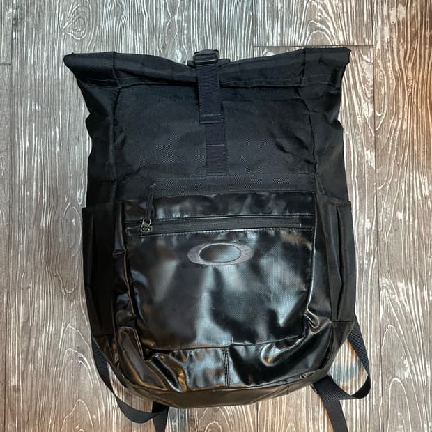 오클리 블랙 롤탑 백팩
