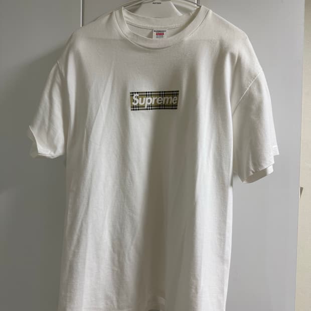 슈프림x버버리 흰색(L)