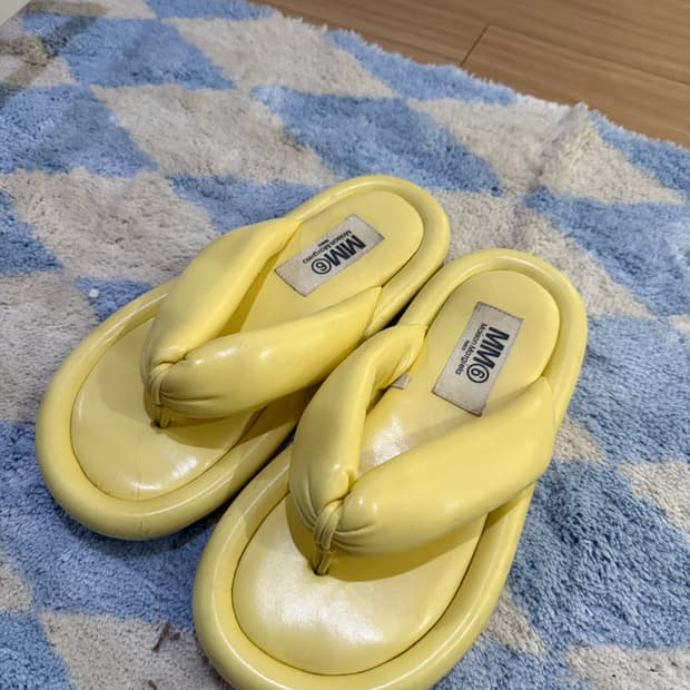 메종마르지엘라 쪼리 판매합니다.