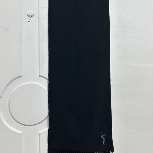 입생로랑 울 캐시미어 머플러