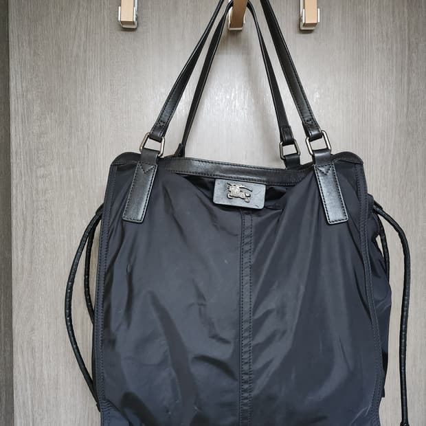 버버리 숄더 쇼퍼백