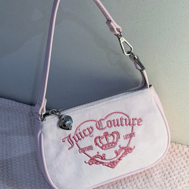 쥬시꾸뛰르 크라운하트 미니백 갸루 핀터깔 베메클 y2k