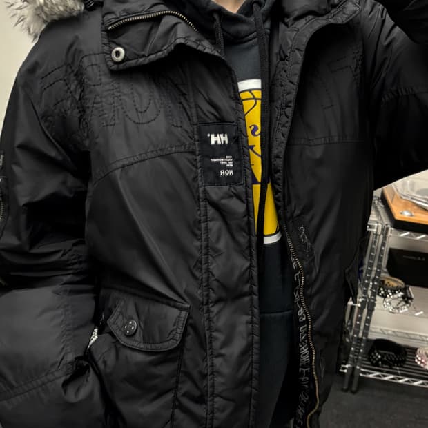 헬리한센 00s 나일론 퍼 패딩 점퍼 블랙