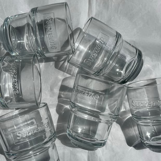 슈프림 x 라로쉐 워터 글래시스 클리어 24FW
