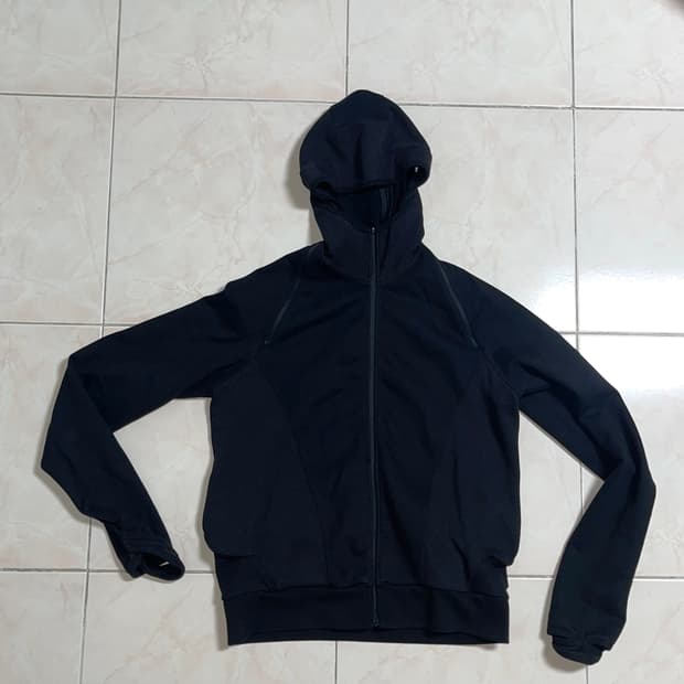 Hyein Seo Slashed Zip Hoodie 혜인서 후드집업