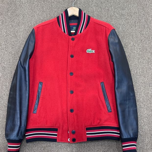 라코스테 레드 배색 양가죽 스타디움 자켓