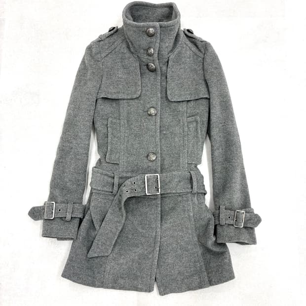 하이넥 버튼 코트