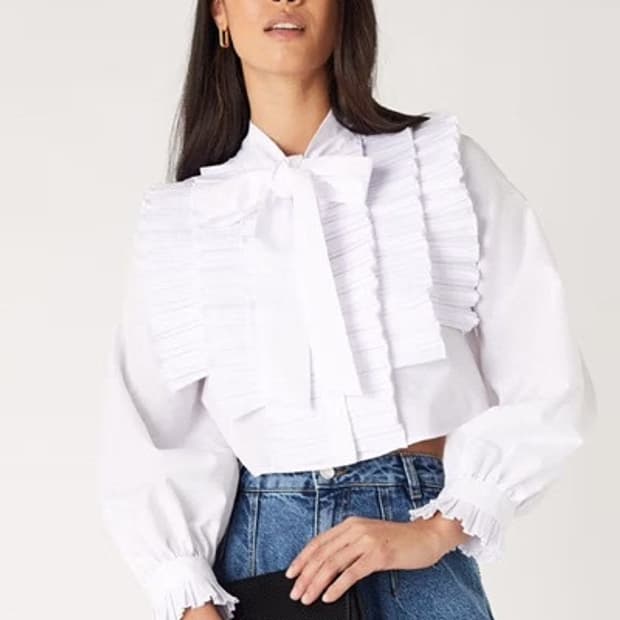 새) 자라 크롭 프릴 블라우스 