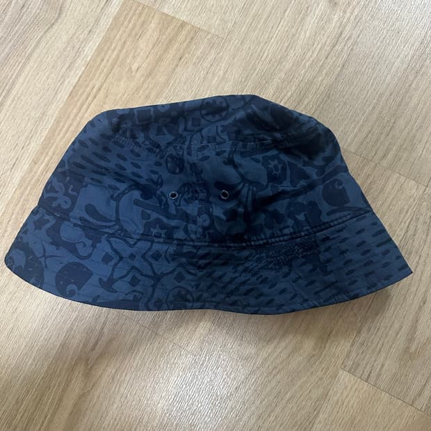 Carhartt WIP bucket hat