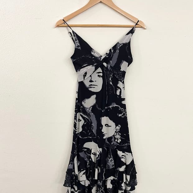 ICHIOKU 패턴 슬리브리스