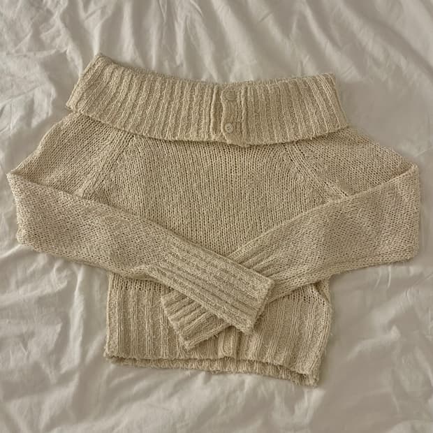 *해외출국으로 판매중단예정* 보헤미안서울 오프숄더 니트 아이보리