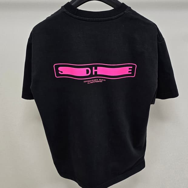 솔리드옴므 백로고 반팔 티셔츠 48사이즈 100 판매