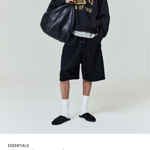 에센셜 후드티 2026