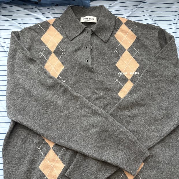 미우미우 아가일 캐시미어 니트