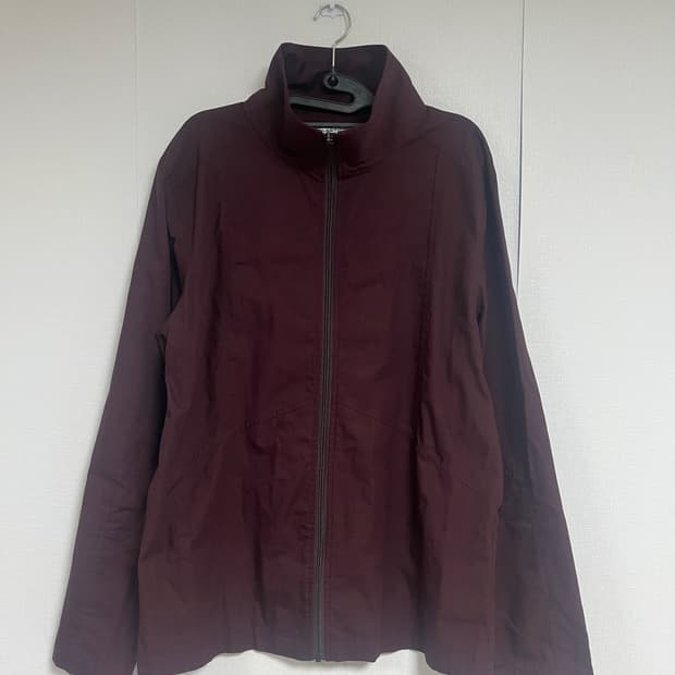 플라스틱 프로덕트 서클 로고 집 자켓 버건디