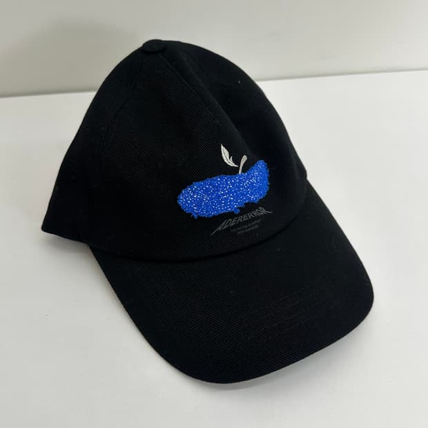 아더에러 프레스 애플 캡 프로덕트. 78 느와르