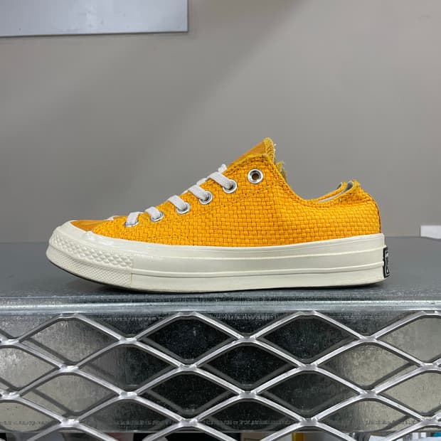 컨버스 척70 유니버시티 골드 235