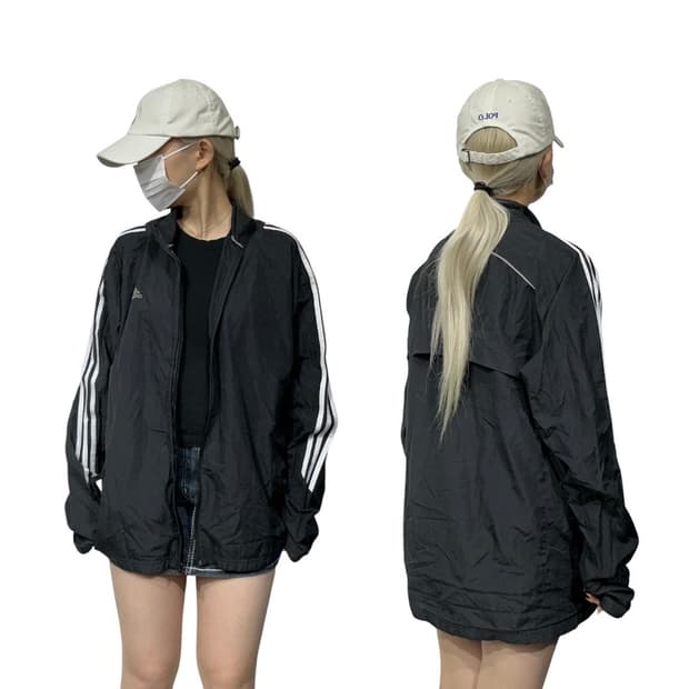 아디다스 블랙 올드스쿨 오버핏 화이트 삼선 바람막이 트랙 자켓 110